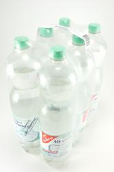 Mineralwasser, medium, 6 x 1,5 l, November 2012